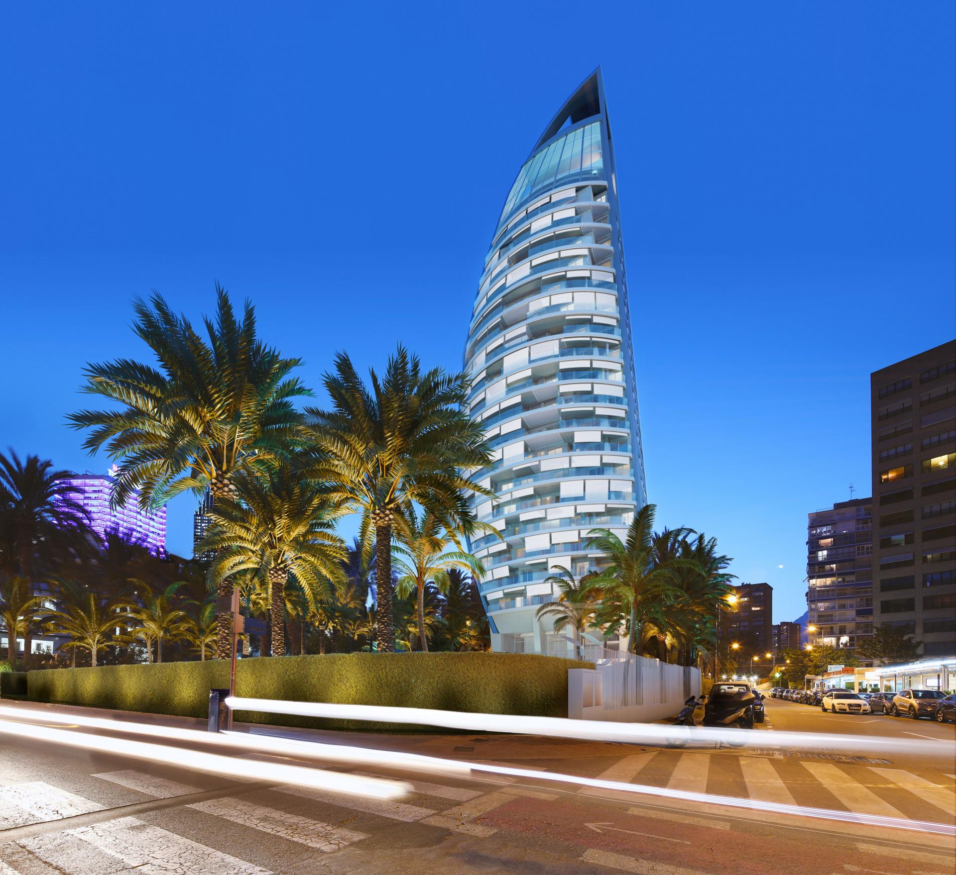 Appartement de luxe avec terrasse spacieuse 1 ° ligne plage Benidorm in Medvilla Spanje