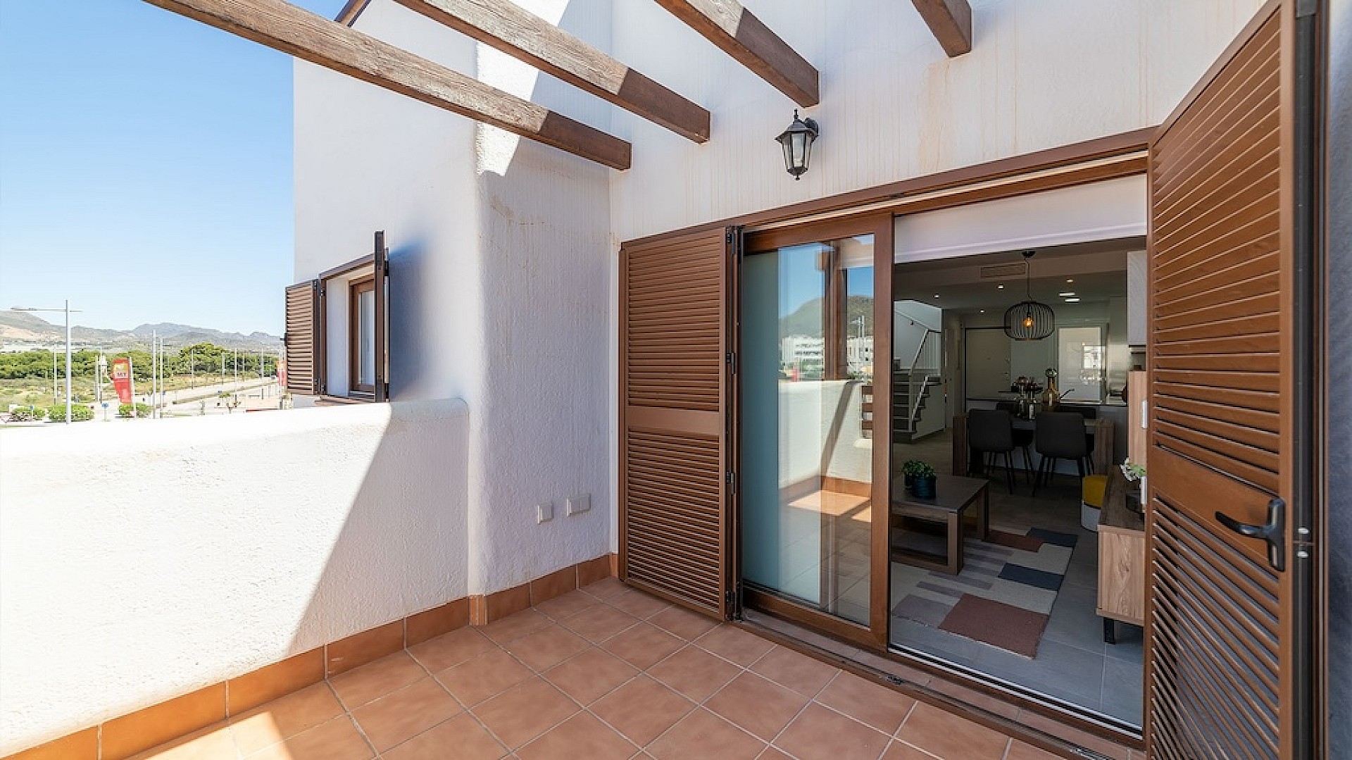 Beaux appartements avec terrasse près de la plage in Medvilla Spanje