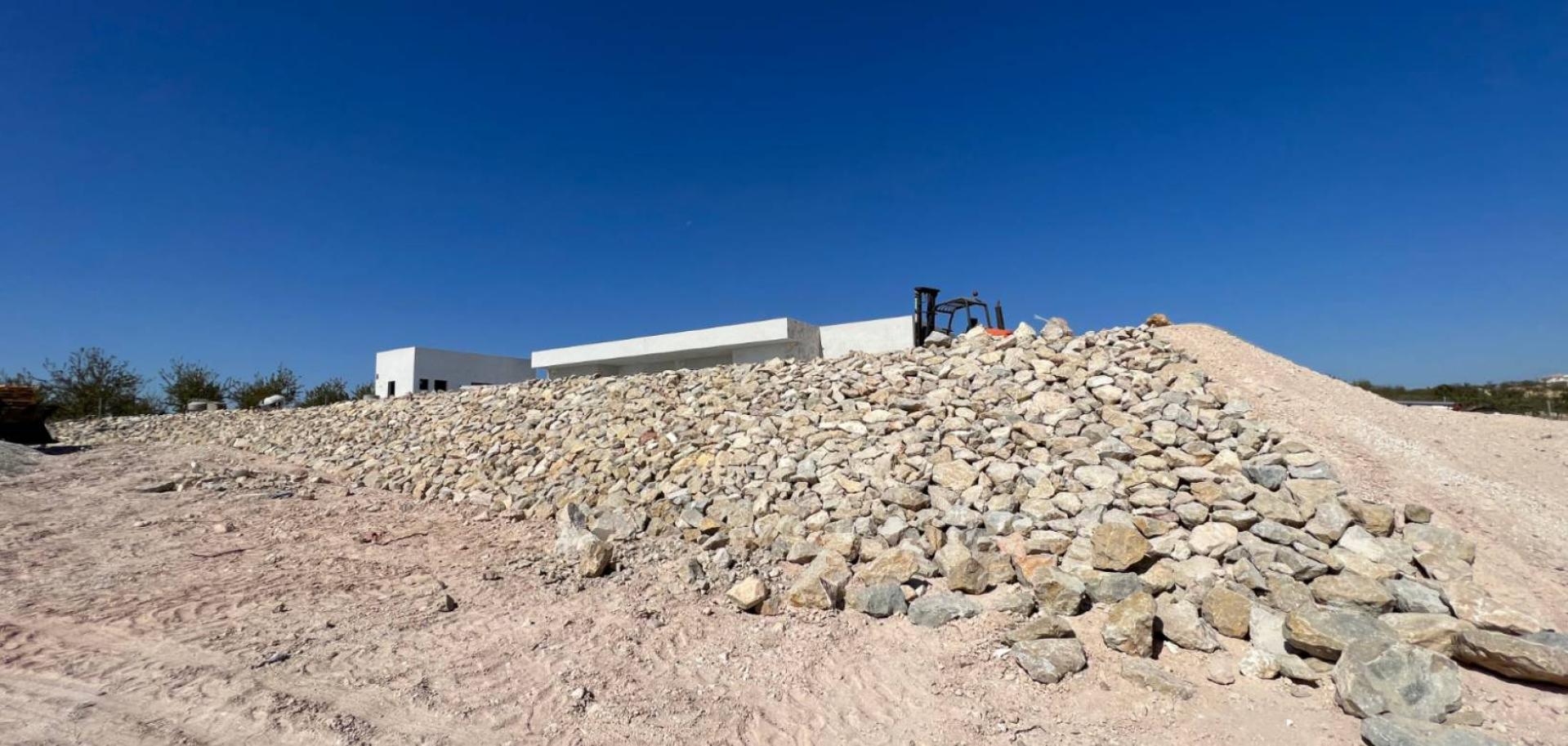 Villa individuelle avec piscine en construction à La Romana in Medvilla Spanje