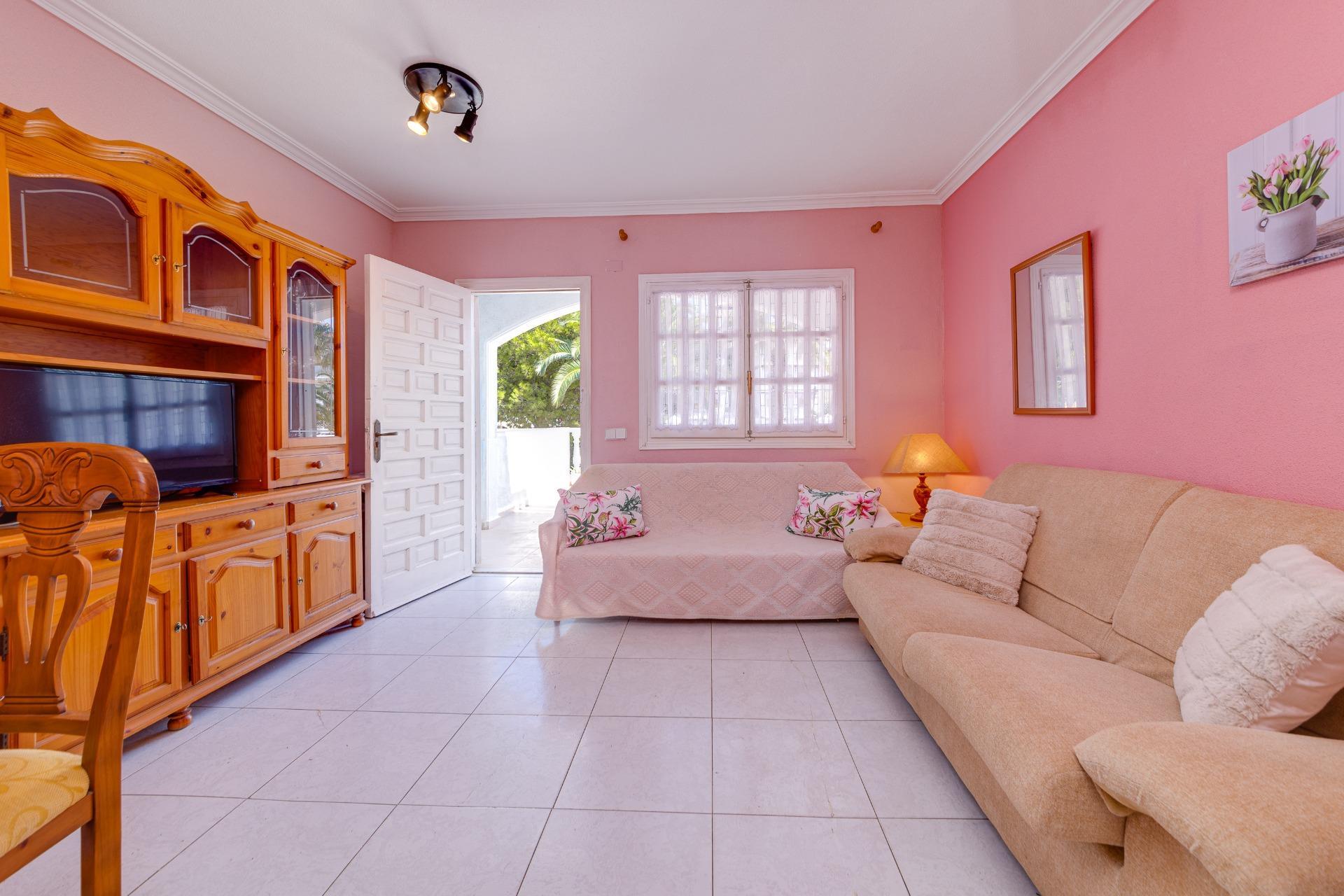 Belle propriété de 4 chambres à La Mata, Torrevieja in Medvilla Spanje