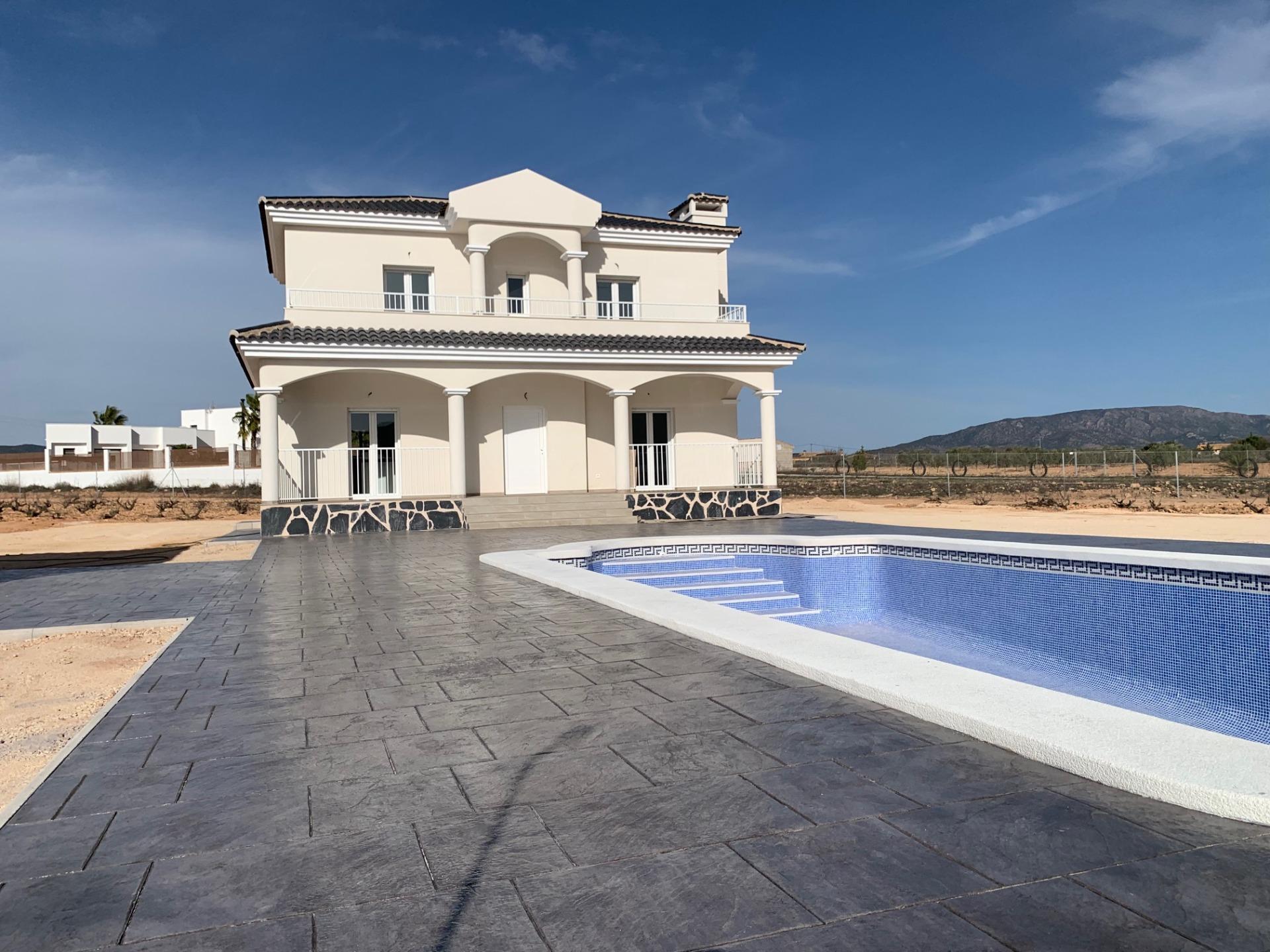 Nouvelles villas de luxe avec piscine inc. terre, licences en Alicante, Pinoso in Medvilla Spanje