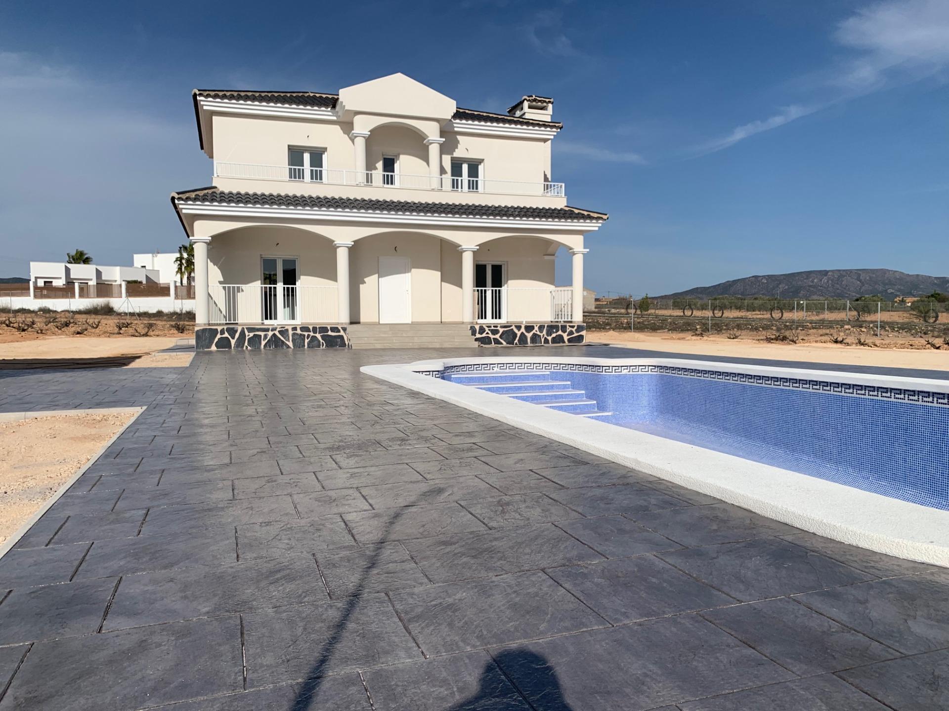 Nouvelles villas de luxe avec piscine inc. terre, licences en Alicante, Pinoso in Medvilla Spanje