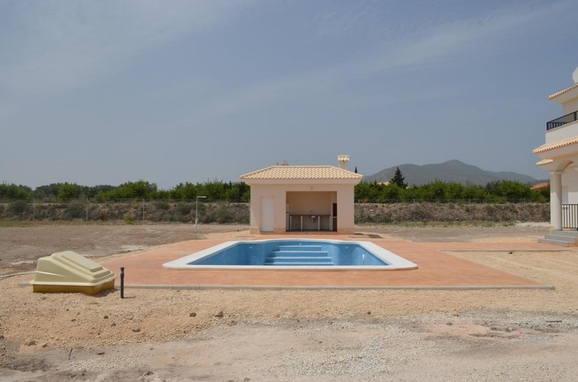 Nouvelles villas de luxe avec piscine inc. terre, licences en Alicante, Pinoso in Medvilla Spanje