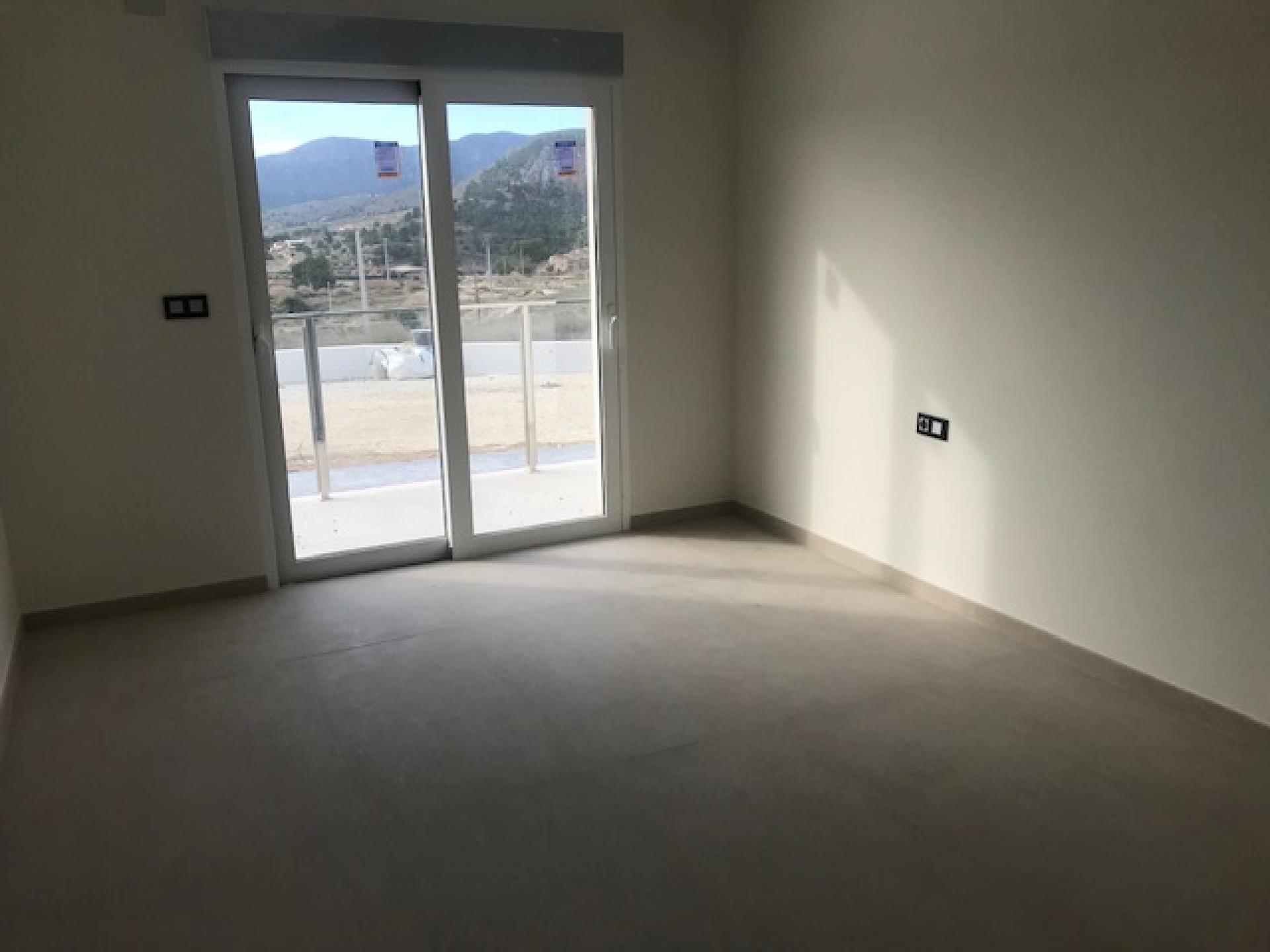 Nouvelle villa à La Romana, Alicante intérieur in Medvilla Spanje