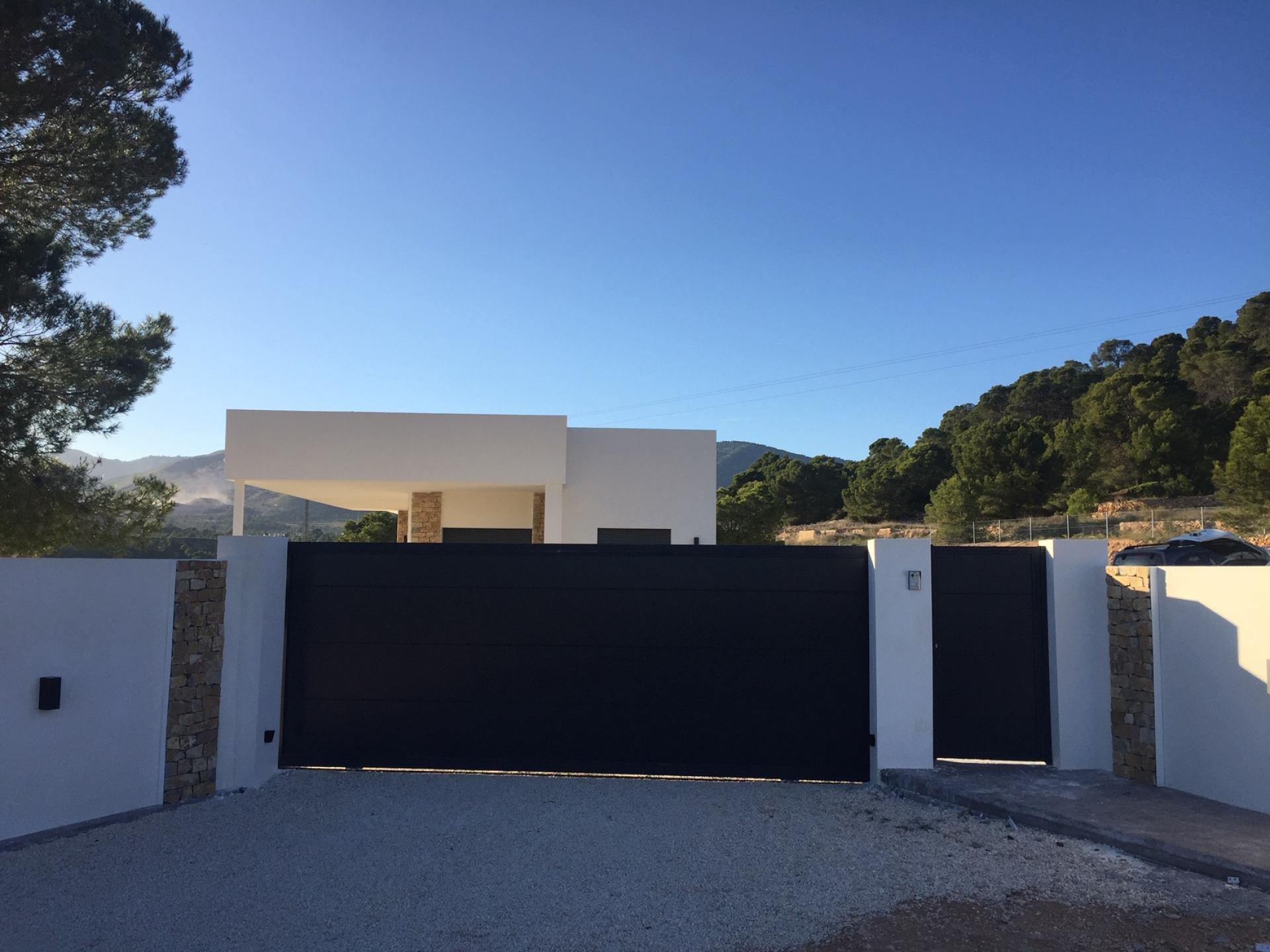 Nouvelle villa à La Romana, Alicante intérieur in Medvilla Spanje