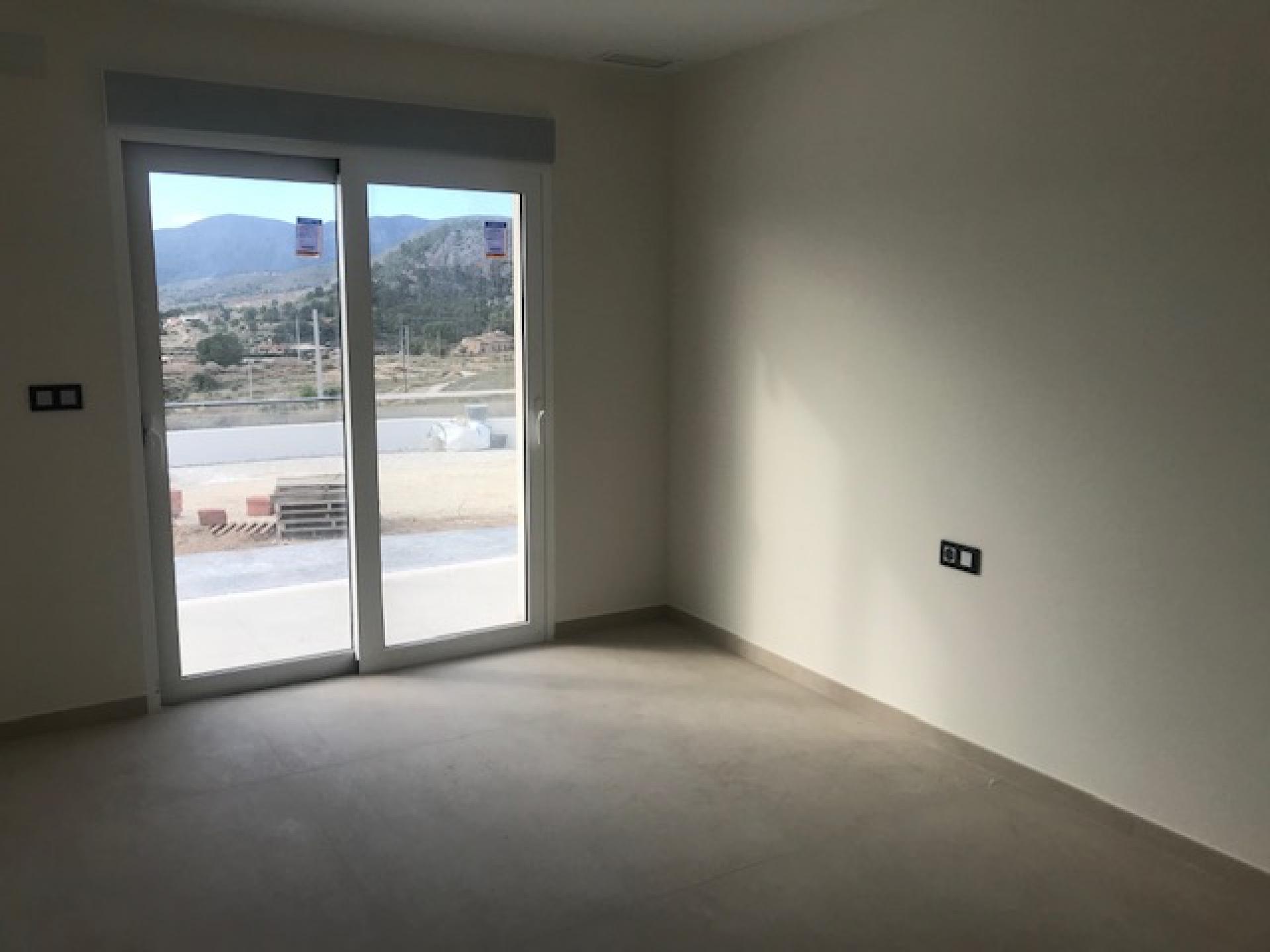 Nouvelle villa à La Romana, Alicante intérieur in Medvilla Spanje