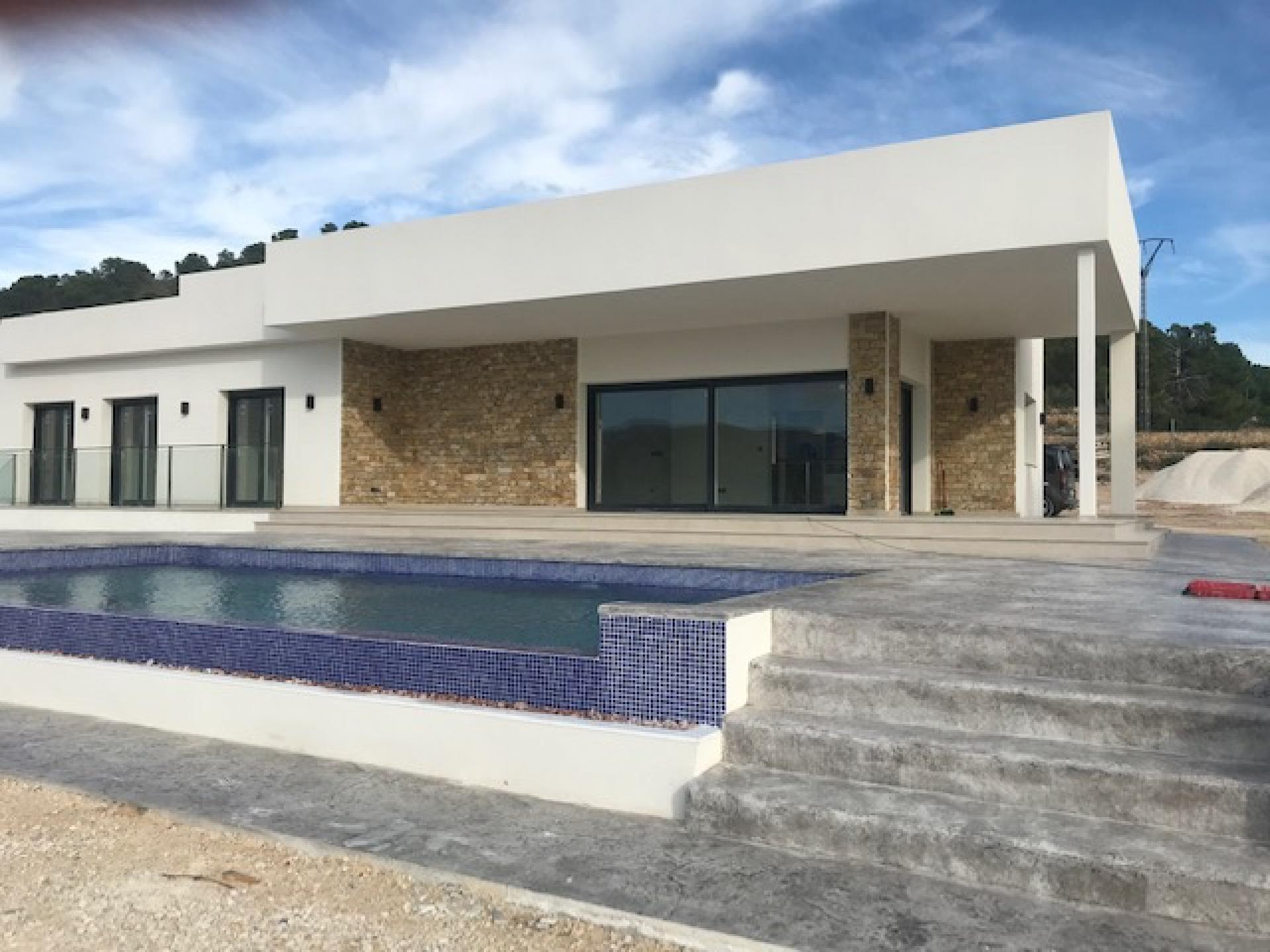 Nouvelle villa à La Romana, Alicante intérieur in Medvilla Spanje