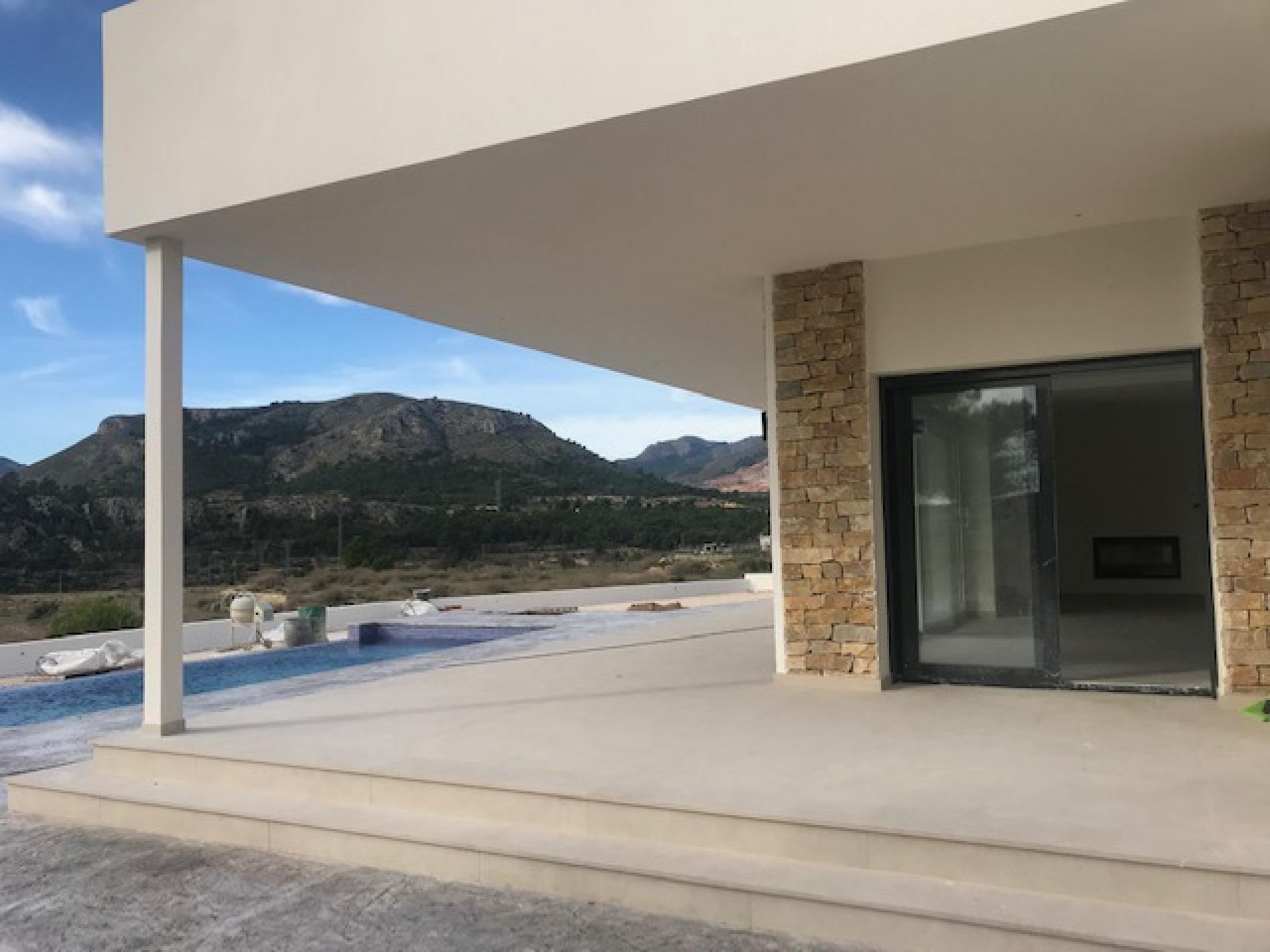 Nouvelle villa à La Romana, Alicante intérieur in Medvilla Spanje