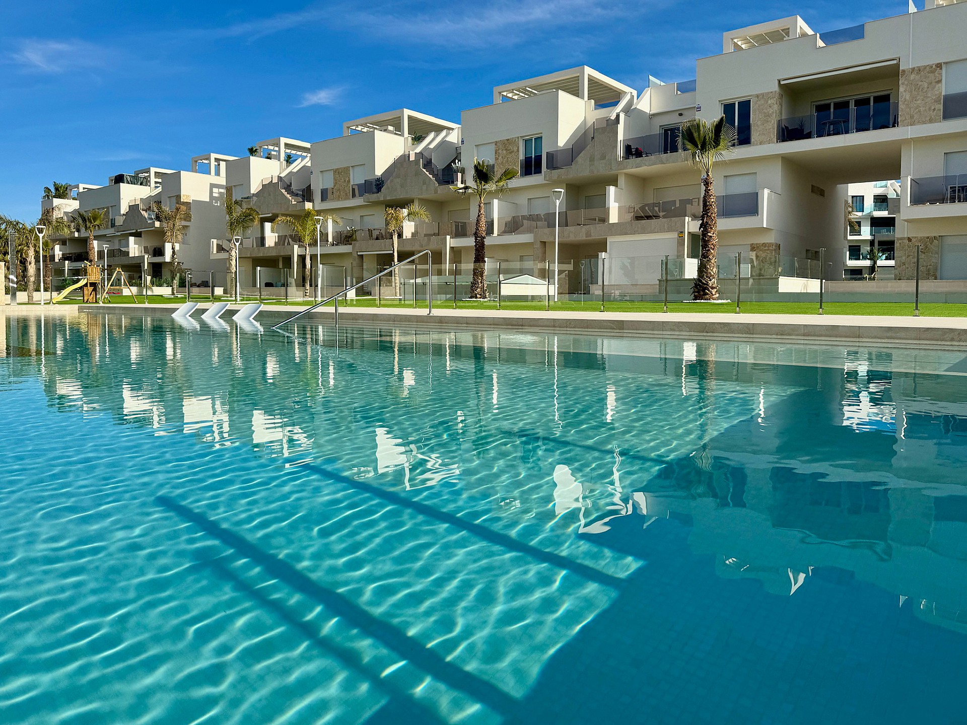 3 chambre Appartements - terrasse sur le toit à El Raso - Nouvelle construction in Medvilla Spanje